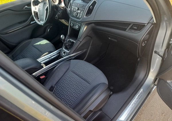 Opel Zafira cena 29900 przebieg: 207000, rok produkcji 2012 z Lublin małe 232